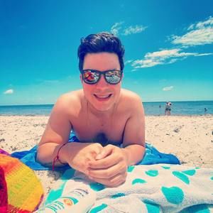 Meet your Posher, Andres